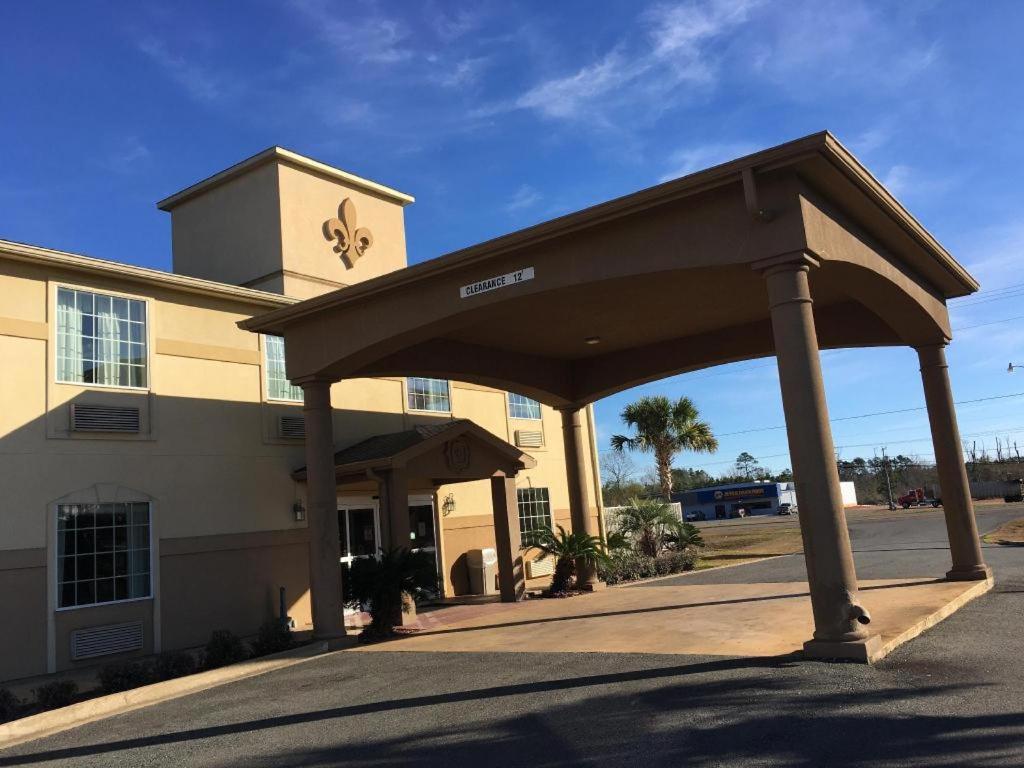 Rodeway Inn & Suites Winnfield Exterior photo